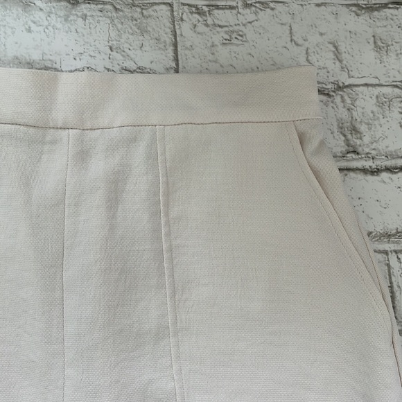 Wilfred Shorts - Picture 3 of 5